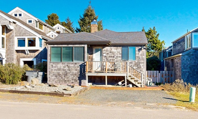 Cannon Beach Cottage | Charming, oceanfront cottage with WiFi & easy beach access