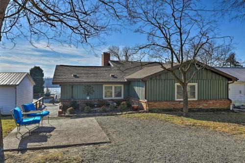 Cave-in-Rock House | Charming Ohio River Home with Water Views and Porch!
