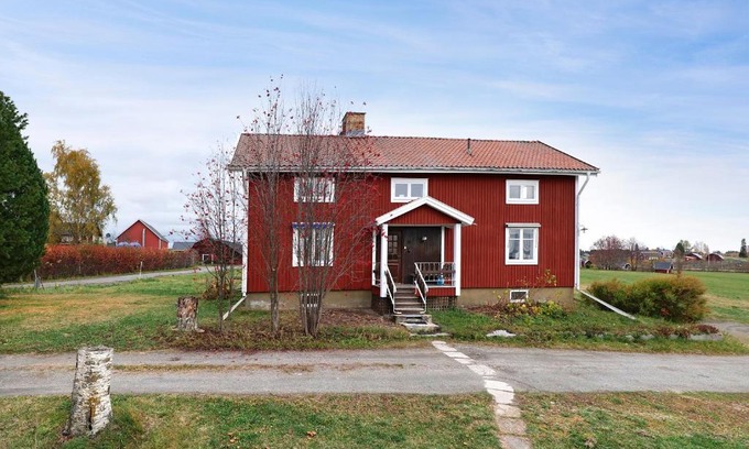 Ojebyn House | Charming old 3BR house w/ open location near Piteå and Markbygden