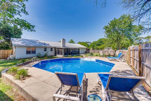 Myrtle Grove House | Charming Pensacola Home with screened Lanai and Grill!