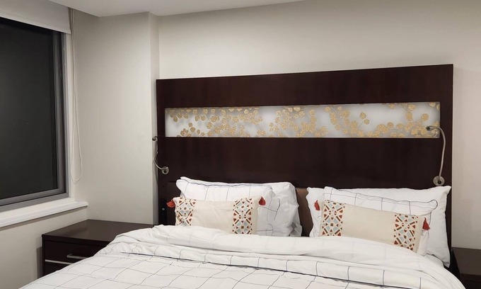 Towson Apartment | Charming Penthouse of 2-bedroom apartment in Towson with AC, fitness room, WiFi