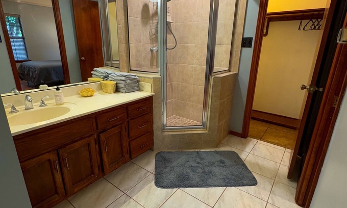 Weslaco House | Charming Pet-Friendly Home near Progreso w Grill, Smart TVs, and Fenced Yard