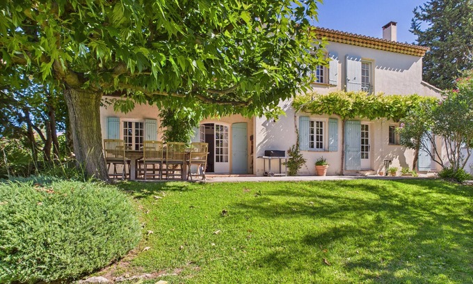 Paradou House | Charming Provencal House with Pool Near Village – Sleeps 8, Perfect for Summer!