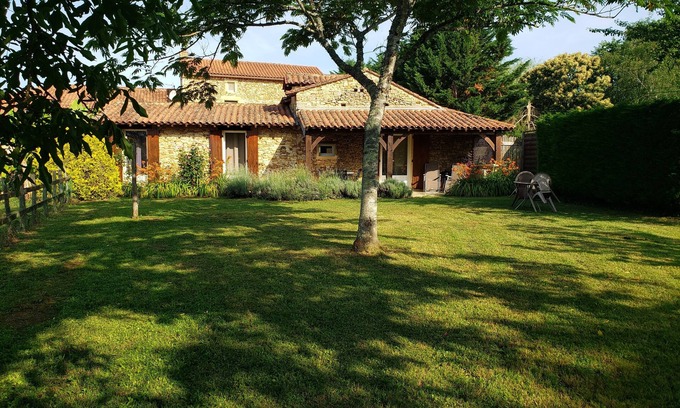 Loubejac House | Charming, quiet house
