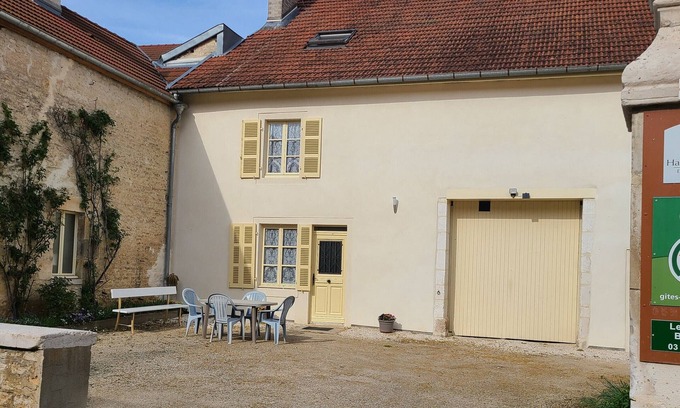 Aubepierre-sur-Aube Cottage | Charming Restored House: 4 Bedrooms, Garden, Garage, Central Heating - Aubepierre-sur-Aube