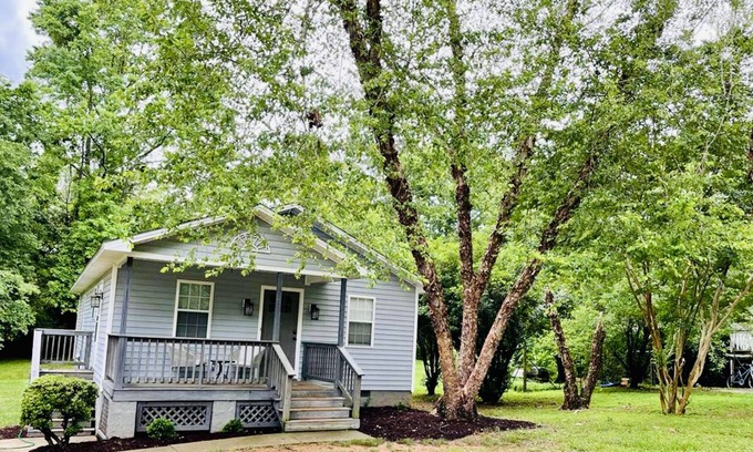 Pittsboro House | Charming remodeled Bungalow in Pittsboro