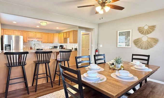 West End House | Charming Retreat - 5 minutes from All Star Village!