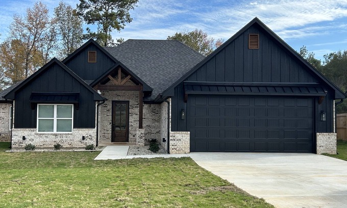 Hallsville House | Charming Retreat in Hallsville, TX – Your Cozy Home Away from Home!