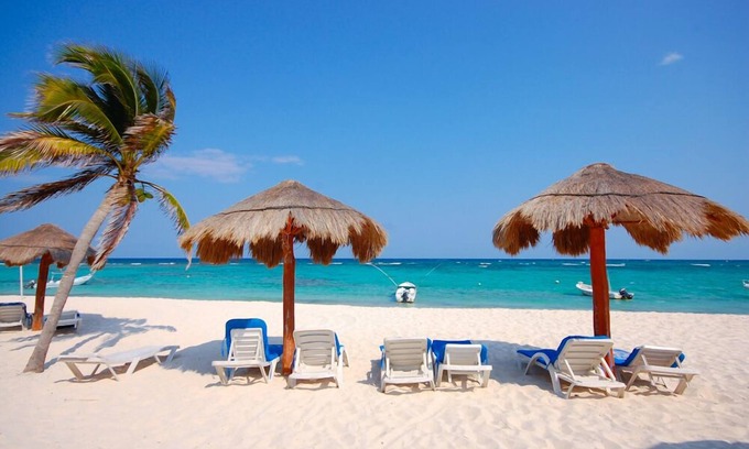 Akumal Cabin | Charming, romantic beachfront studio with a king bed, AC and maid service.