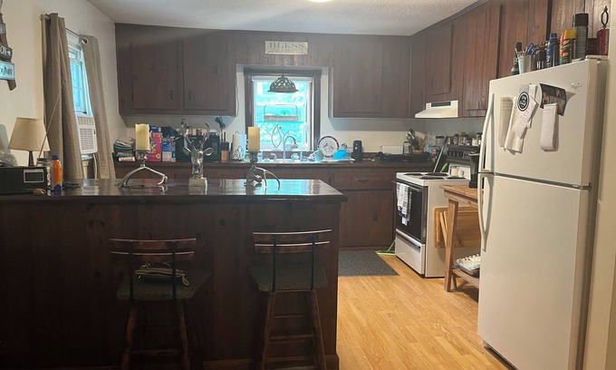Stokes House | Charming & rustic 4-bedroom house minutes from Hanging Rock State Park