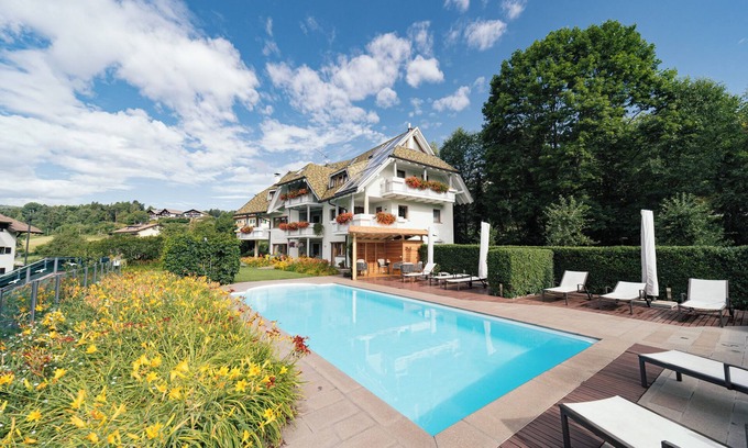 Collalbo Apartment | Charming, Small Ocean Apartment in Villa Anina with Pool