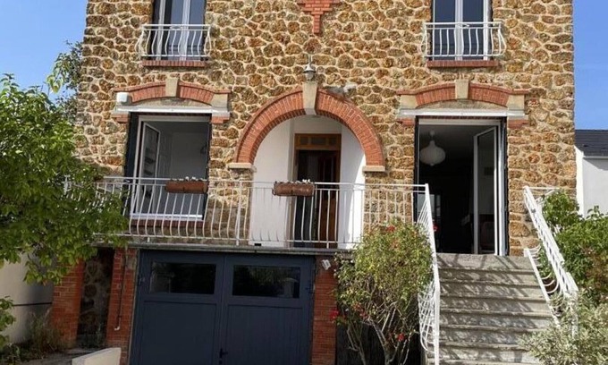 Carrieres-sur-Seine Cottage | Charming Stone House with Garden, Fireplace, Near Paris & Versailles, All-Inclusive Amenities