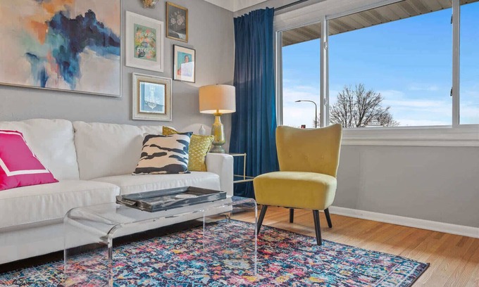 St. Paul House | Charming St. Paul 4 Bedroom Home
