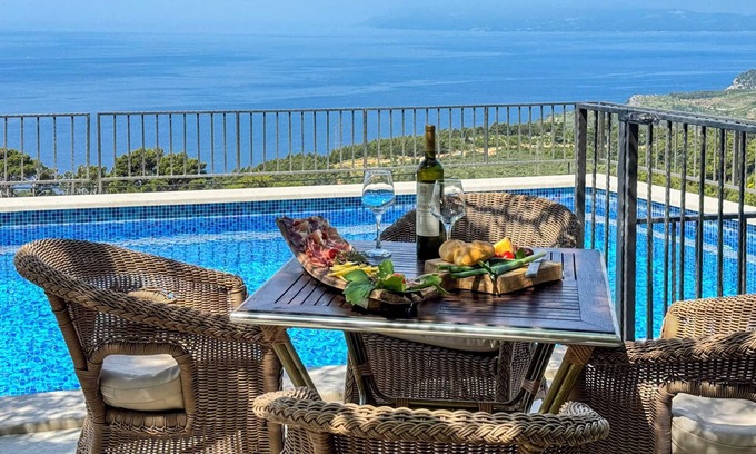 Tucepi House | Charming stone house above Tučepi with pool, sea view, barbecue, wifi