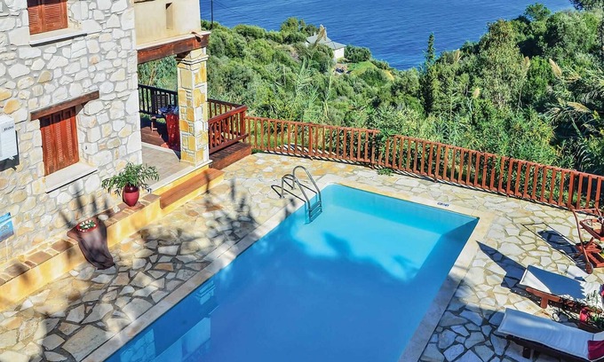 Xirokastello Villa | Charming stone villa, short drive to beach