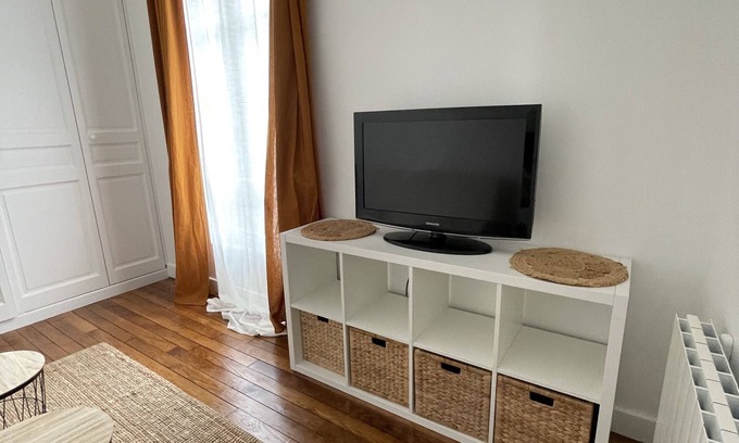 Fontenay-aux-Roses Apartment | Charming studio, near RER B Paris