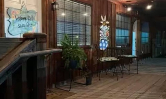 Lexington Apartment | Charming Studio Apartment