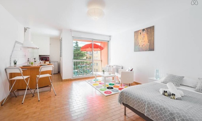 Aiguerelles Apartment | Charming studio close to the train station - Air Rental