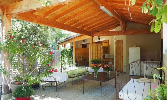 Venasque Cottage | Charming studio for an Escapade in Ventoux