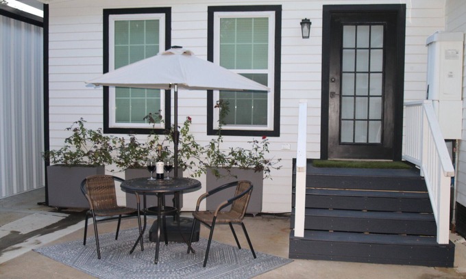 Columbus Apartment | Charming Studio Getaway in the Heart of Historic Columbus