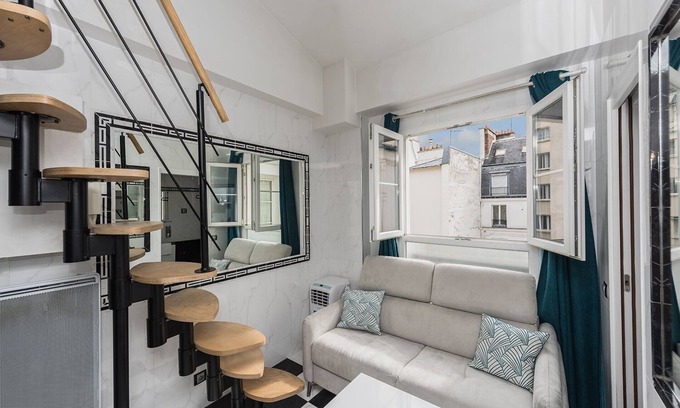 8th Arrondissement Apartment | Charming studio near Champs-Élysées