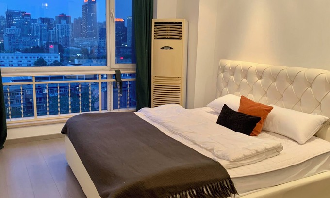 Shuangjing Apartment | Charming studio with Beijing CBD view and WiFi, AC