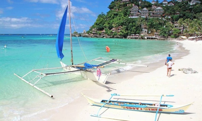 Caticlan Apartment | Charming Studio with Kitchen and Air Con – 4 Min Walk to Beach
