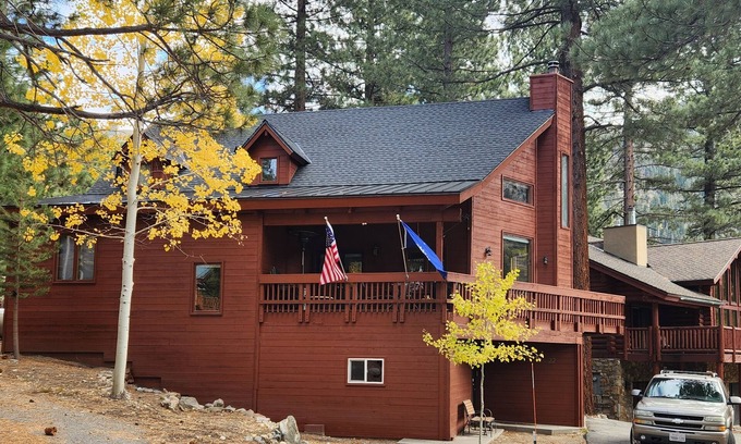 June Lake Apartment | Charming studio with high-speed WiFi and AC in enchanting June Lake