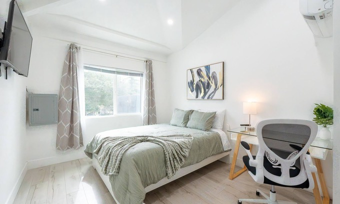 Fairview Apartment | Charming studio with WiFi and AC In Hayward