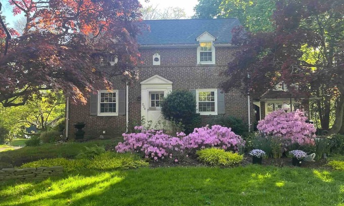 Swarthmore House | Charming Swarthmore Summer Sublet w/Cat sitting opportunity