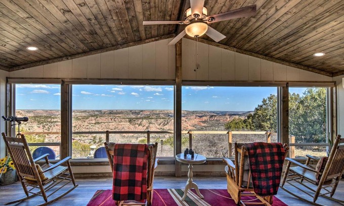 Canyon House | Charming Texas Home with Stunning Canyon Views!