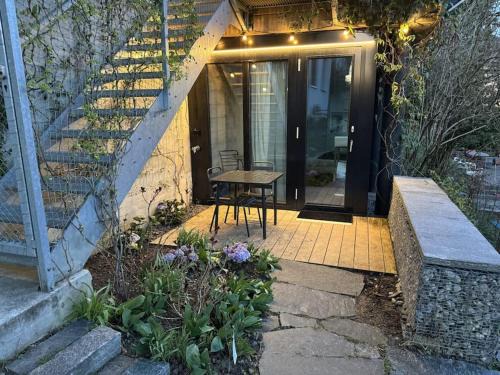Lucerne House | Charming Tiny Garden House for two