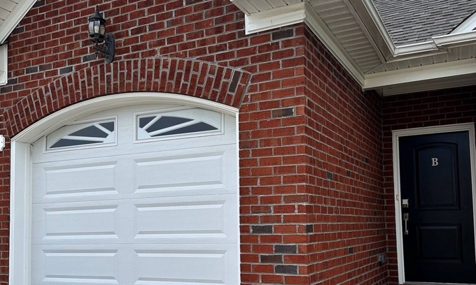 Greenville House | Charming townhome with everything you need in lovely Greenville