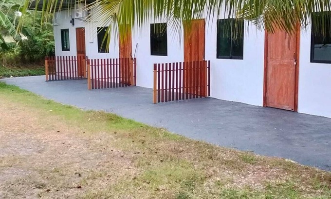 Rayong Apartment | Charming Tranquility and Peace away from the crowd but close to all amenities.