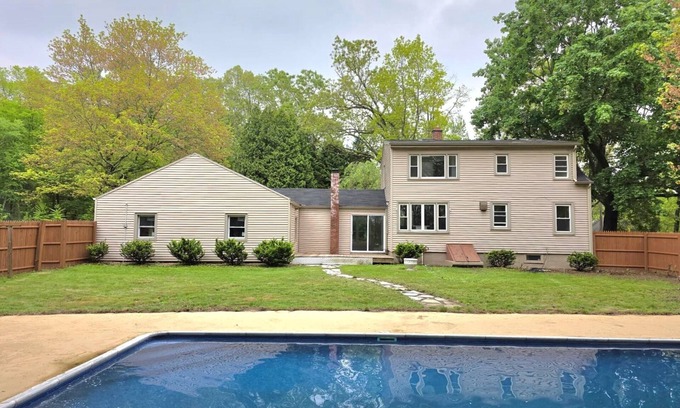 Wilbraham House | Charming updated 4-bedroom house with AC, WiFi in quaint, quiet Wilbraham