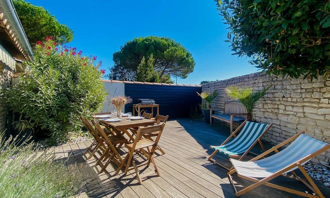 Le Bois-Plage-en-Re House | Charming villa in a quiet location with courtyard