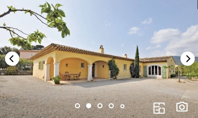 Les Brugassieres Villa | Charming villa with whirlpool bath