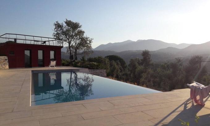 Itri Villa | Charming villa pool near sea to couple with stay in Italy
