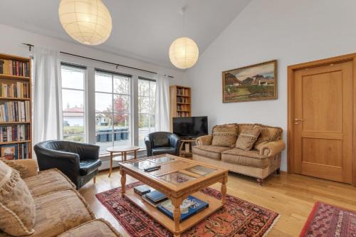 Reykholt House | Charming villa with a hot tub, by the Golden Circle