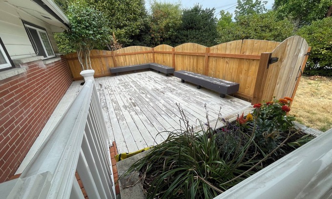 Renton Villa | Charming villa with AC in Renton - perfect for large groups