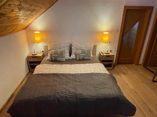 Bezdekov House | Chata u lesa