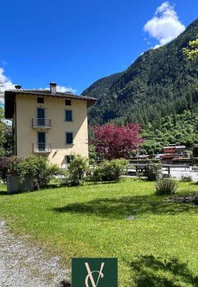 Branzi Apartment | Chateaux Verte La Vetusta appartamento di 90 mq
