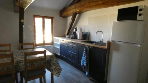 Chatelraould-Saint-Louvent Apartment | Chatrou