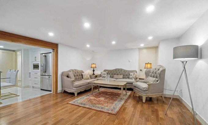 Upper Lonsdale House | Cheerful 2BR Oasis In North Van