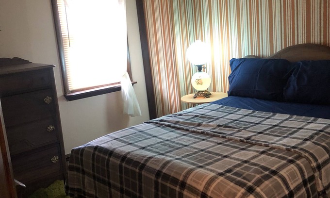 Robertsdale House | CHEERFUL 4 BEDROOMS GETAWAY HOME IN ROBERTSDALE
