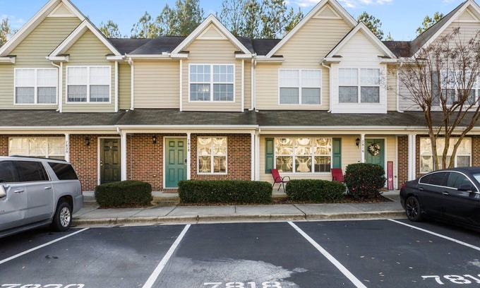 Northeast Raleigh House | Cheerful Abode