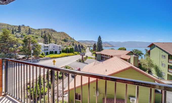 Chelan Condo | Chelan Home: Views, Pool, Hot Tub, & Beach Access