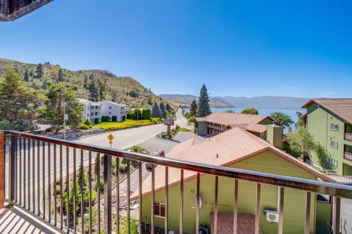 Chelan Apartment | Chelan Home Views, Pool, Hot Tub, and Beach Access