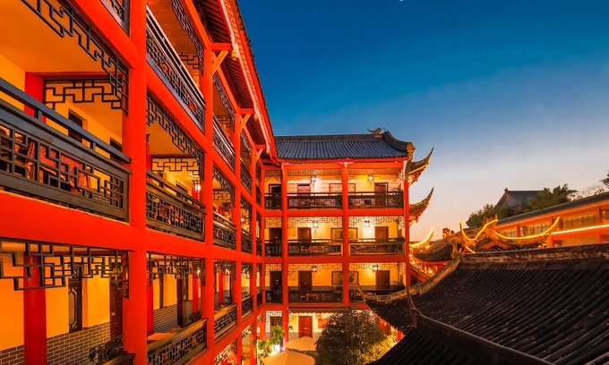 Chengdu City Centre Hotel | Chengdu Wenjun courtyard Hotel