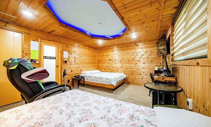 Oeseo Hotel | Cheongpyeong Pine Hotel